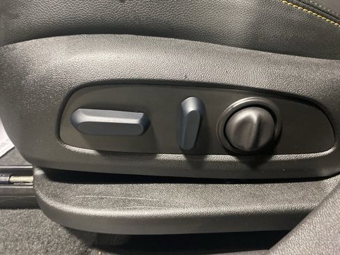 Certified 2024 Chevrolet Equinox Premier image 20