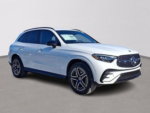 Used 2026 Mercedes-Benz GLC 300 4MATIC image 3