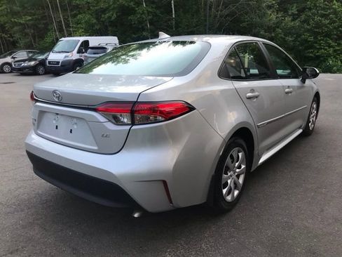 Used 2024 Toyota Corolla LE FWD image 3