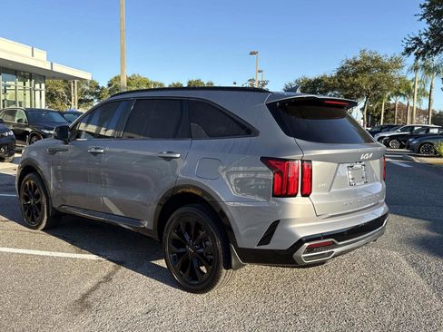 Used 2022 Kia Sorento SX image 9