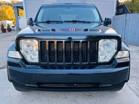 Used 2009 Jeep Liberty Sport w/ Popular Equipment Group image 2