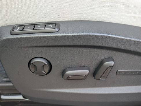 Used 2025 Volkswagen ID. Buzz 1st Edition w/ Cupholders Package AWD/4WD image 24