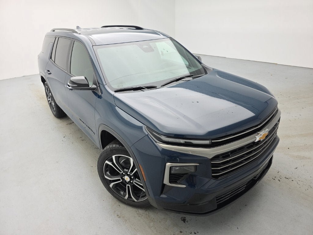 New 2027 Chevrolet Traverse High Country AWD/4WD image 2
