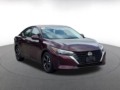 Used 2025 Nissan Sentra SV FWD image 3