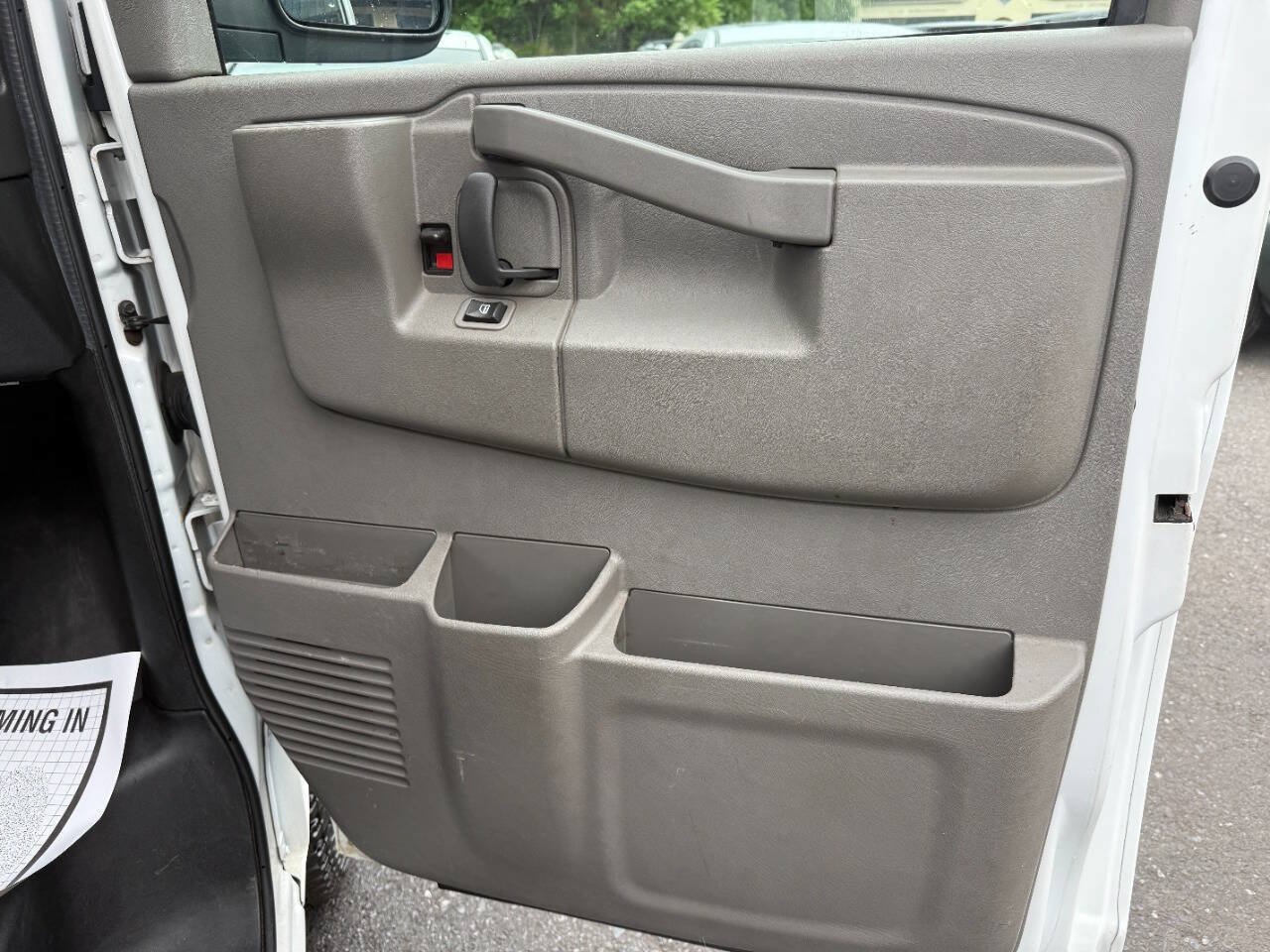 Used 2020 Chevrolet Express 3500 Extended w/ Driver Convenience Package RWD image 29