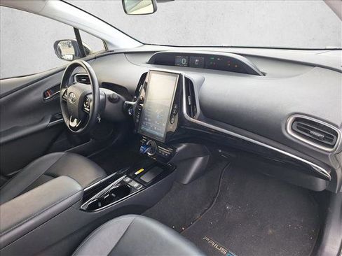 Used 2020 Toyota Prius Prime XLE image 16