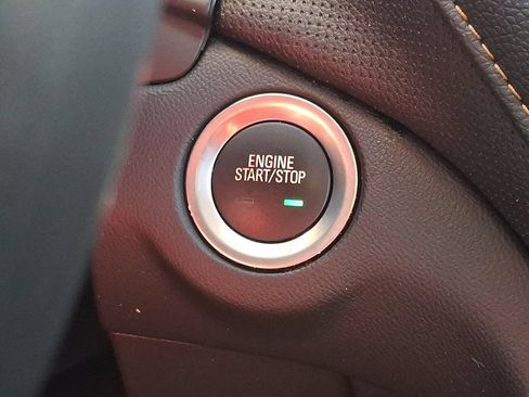 Used 2023 Chevrolet Equinox Premier FWD image 24