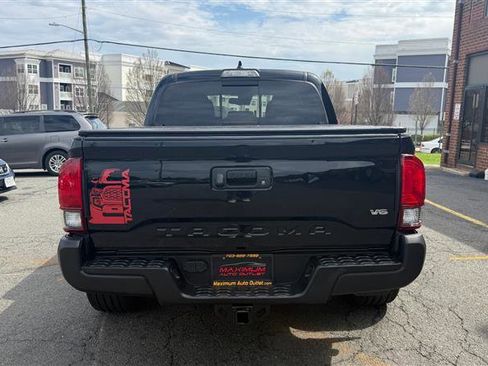 Used 2020 Toyota Tacoma SR5 image 13