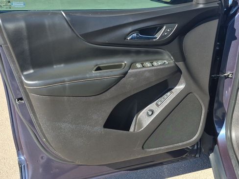 Used 2018 Chevrolet Equinox Premier FWD image 12