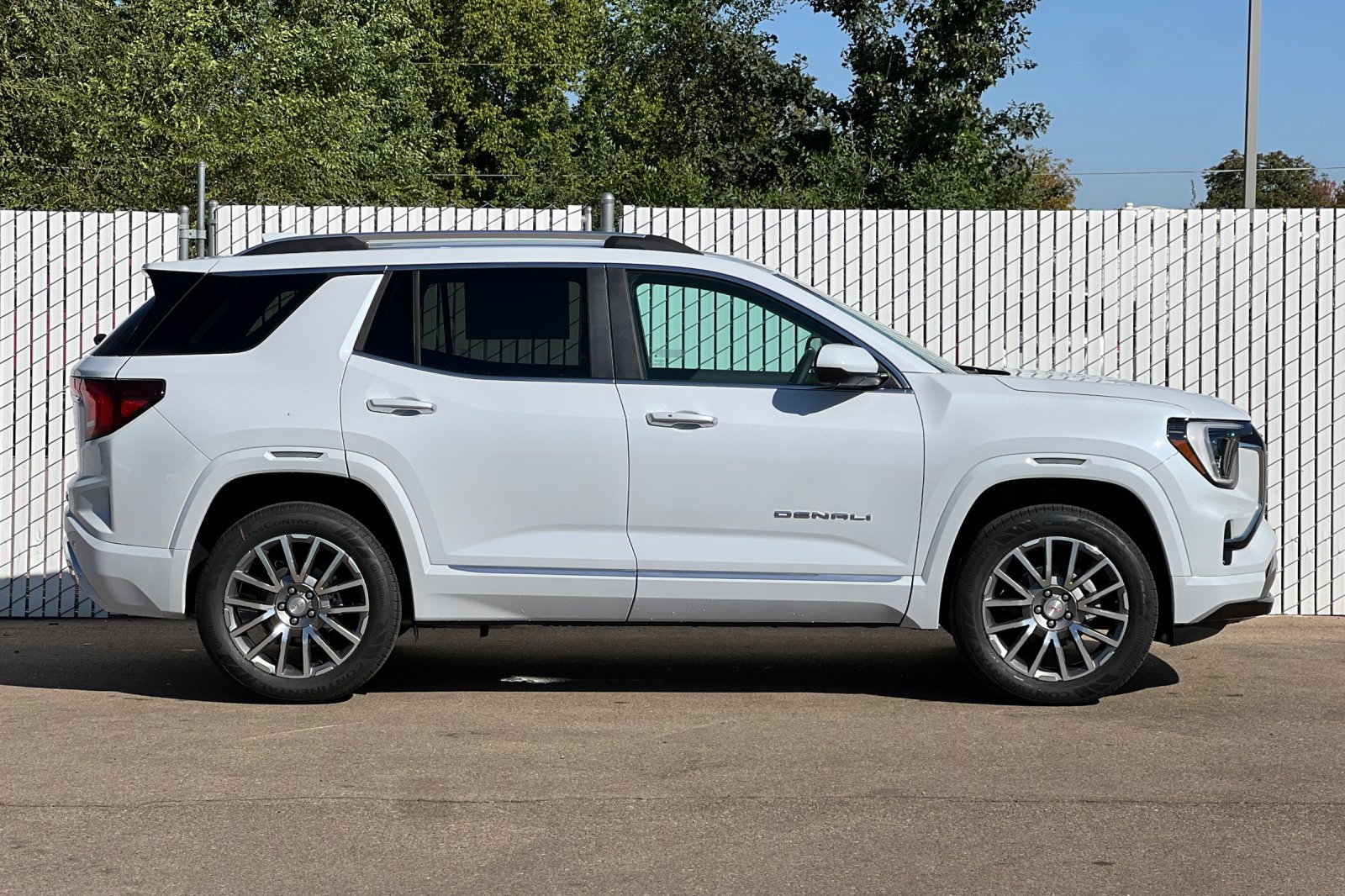 New 2027 GMC Terrain Denali AWD/4WD image 3