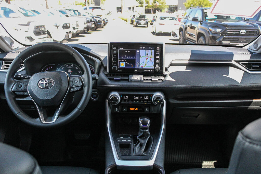 Certified 2021 Toyota RAV4 Limited FWD image 2