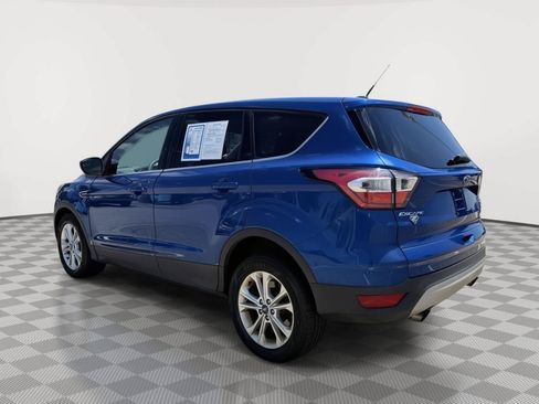 Used 2017 Ford Escape SE w/ SE Cold Weather Package FWD image 4