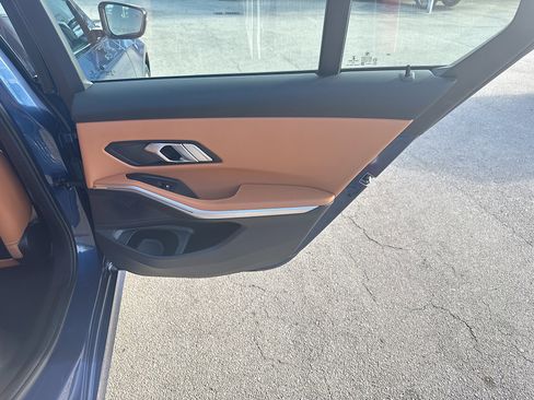 Used 2023 BMW 330i Sedan w/ Driving Assistance Package image 31