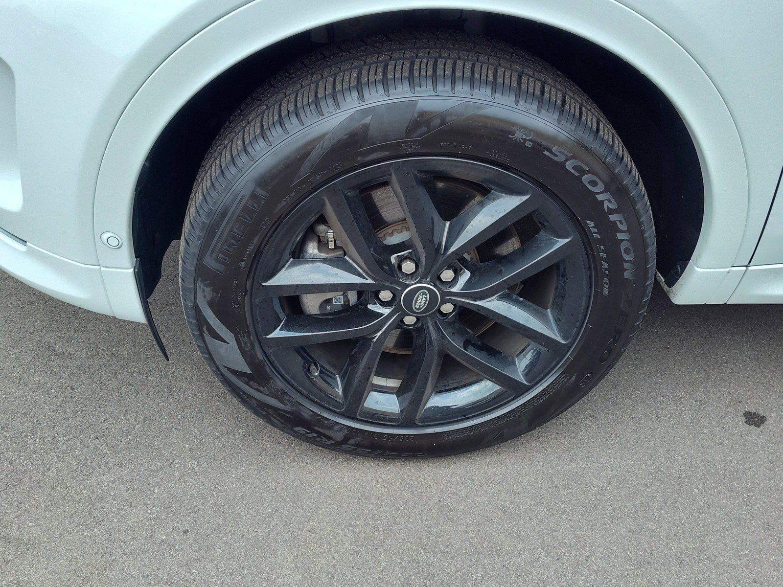 Used 2025 Land Rover Discovery Sport S AWD/4WD image 32