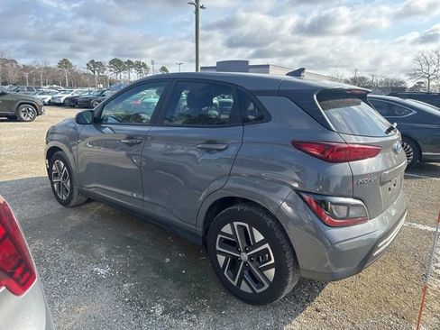 Used 2023 Hyundai Kona SE w/ Cargo Package image 7