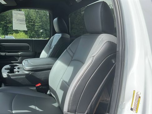 New 2025 RAM 5500 Tradesman image 17