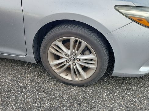 Used 2016 Toyota Camry SE image 9