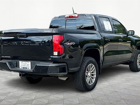 Used 2024 Chevrolet Colorado LT w/ LT Convenience Package II image 2