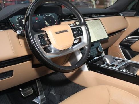 Used 2023 Land Rover Range Rover SE image 14