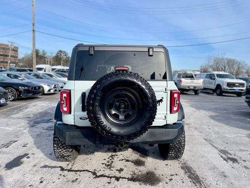 Used 2023 Ford Bronco Wildtrak image 4