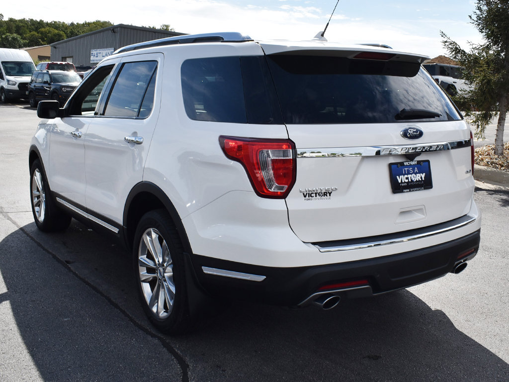 Used 2018 Ford Explorer Limited w/ Equipment Group 301A AWD/4WD image 3