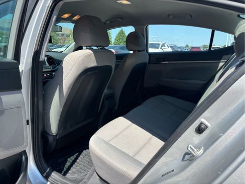 Used 2018 Hyundai Elantra SEL FWD image 5