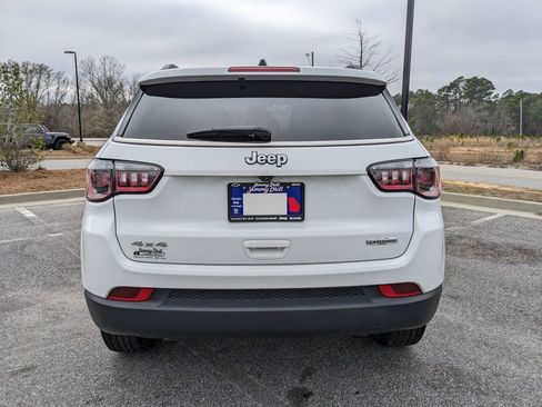 Used 2024 Jeep Compass Latitude image 18