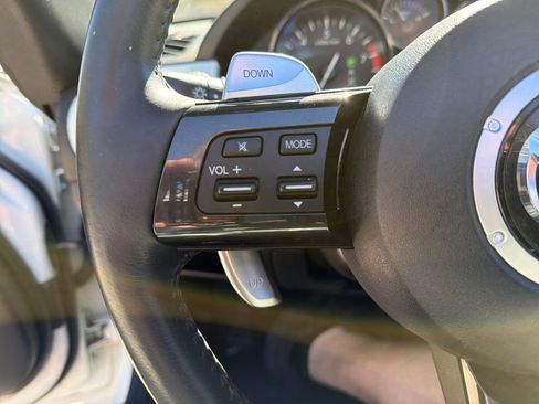 Used 2015 MAZDA MX-5 Miata Club image 21