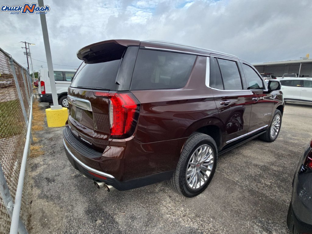 Used 2023 GMC Yukon Denali w/ LPO, Floor Liner Package AWD/4WD image 5