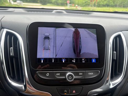 Used 2024 Chevrolet Equinox Premier AWD/4WD image 30