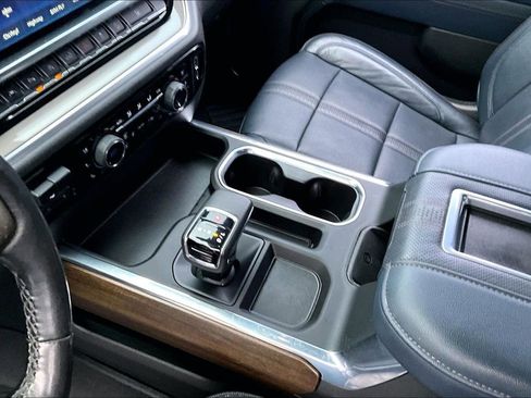 Used 2022 Chevrolet Silverado 1500 High Country w/ Z71 Off-Road Package image 15