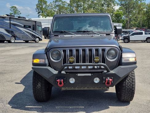 Used 2018 Jeep Wrangler Unlimited Sahara w/ Cold Weather Group AWD/4WD image 2