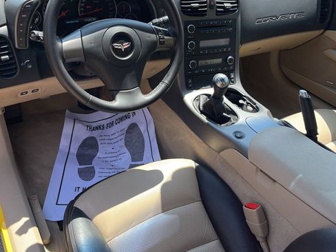 Used 2007 Chevrolet Corvette Coupe w/ Preferred Equipment Group RWD image 5
