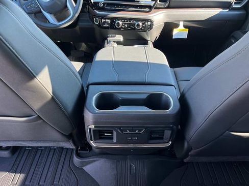 New 2025 GMC Sierra 1500 SLT w/ SLT Convenience Package image 17