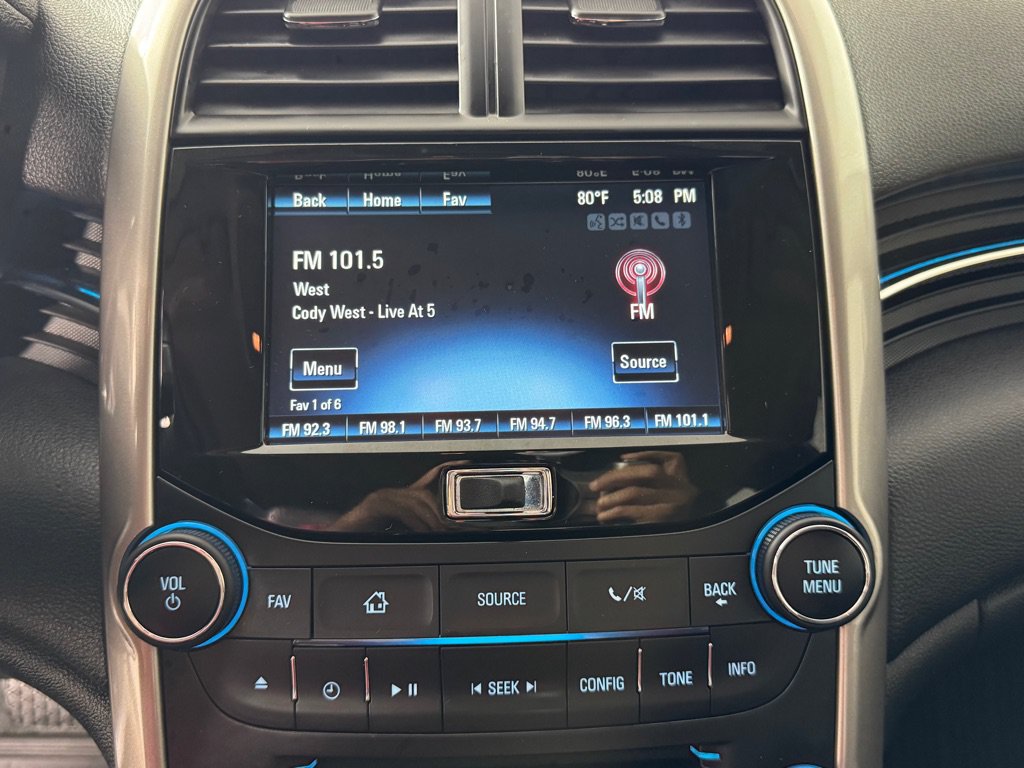 Used 2014 Chevrolet Malibu LT w/ Power Convenience Package FWD image 16