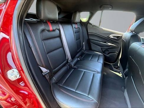 Used 2025 Chevrolet Trax RS image 24