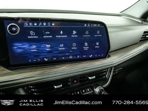 Used 2025 Chevrolet Tahoe LT image 12