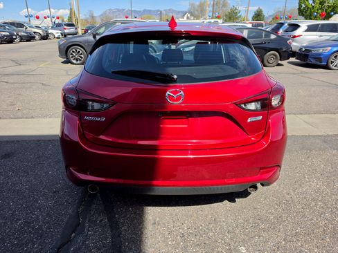 Used 2018 MAZDA MAZDA3 Grand Touring FWD image 6