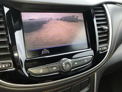 Used 2021 Chevrolet Trax LT w/ Driver Confidence Package image 17