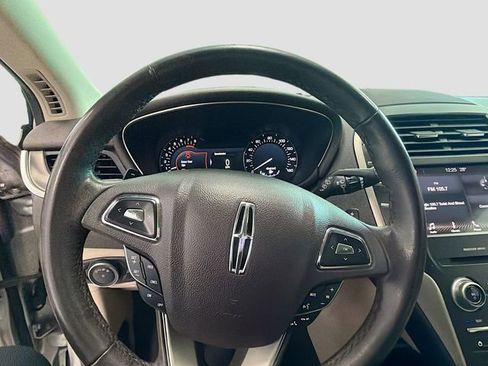 Used 2019 Lincoln MKC Premiere image 11