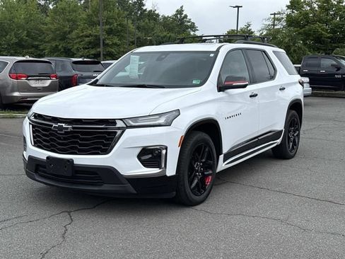 Used 2023 Chevrolet Traverse Premier w/ Redline Edition AWD/4WD image 5