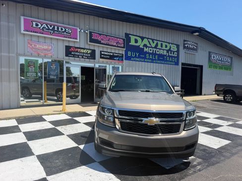 Used 2017 Chevrolet Suburban LT AWD/4WD image 5