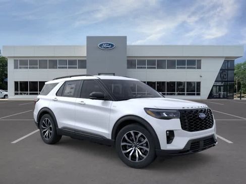 New 2026 Ford Explorer ST-Line RWD image 7