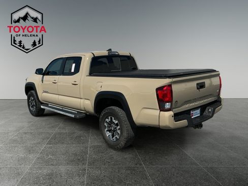 Certified 2019 Toyota Tacoma TRD Off-Road w/ Technology Package AWD/4WD image 3