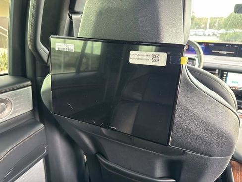 New 2025 Lincoln Navigator Black Label image 24