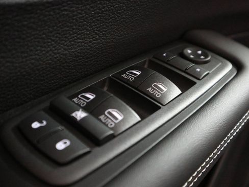 New 2026 Chrysler Pacifica Select image 35