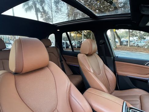 Used 2021 BMW X5 xDrive40i w/ Premium Package image 46