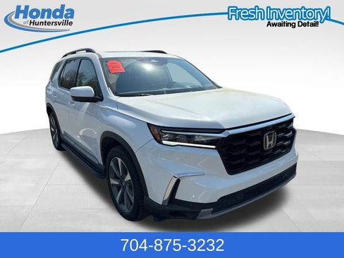 Used 2024 Honda Pilot Elite image 1