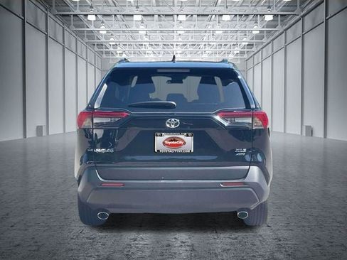 Used 2025 Toyota RAV4 XLE AWD/4WD image 9