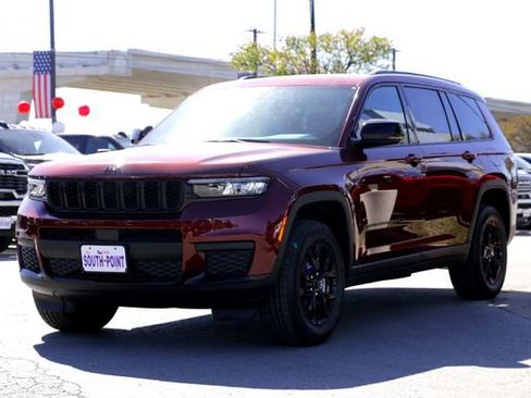 New 2025 Jeep Grand Cherokee L Altitude image 7